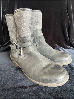 UGG Womens Simmens Waterproof Ankle Boot Sz 9.5 Black Leather Gray Wool